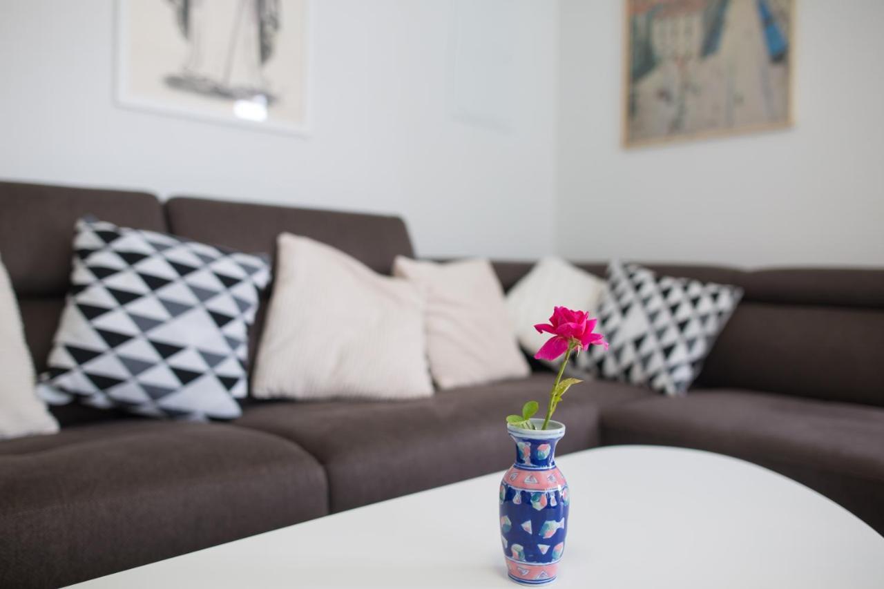 Serious Job Apartment Dubrovnik Luaran gambar