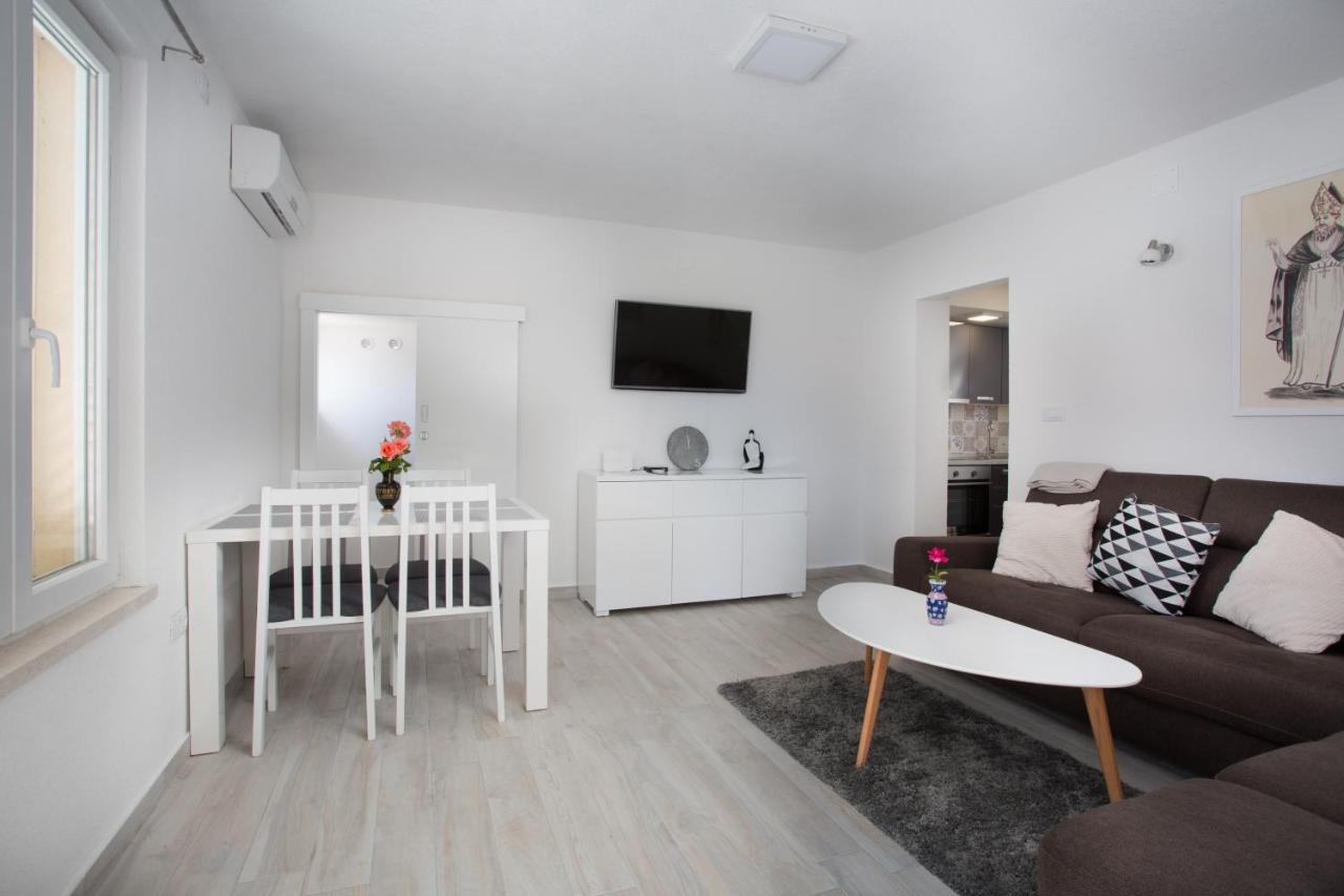 Serious Job Apartment Dubrovnik Luaran gambar