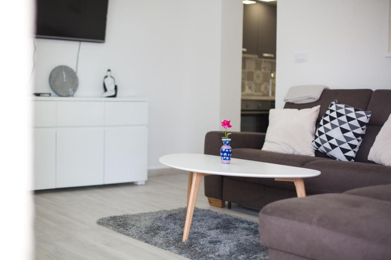 Serious Job Apartment Dubrovnik Luaran gambar